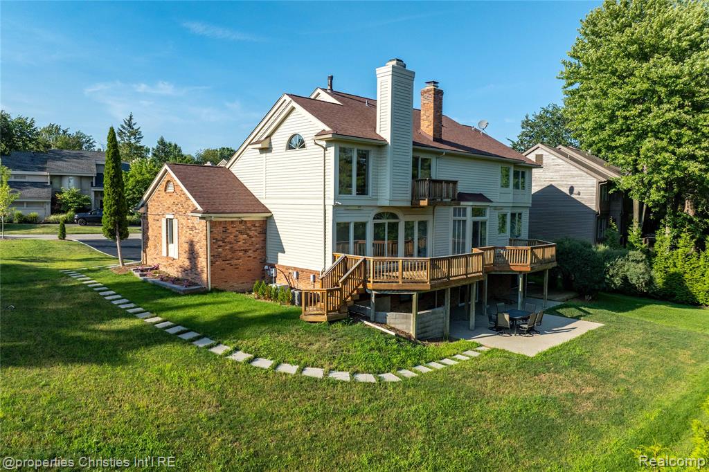 4802 Panorama Circle, West Bloomfield, MI 48323 — Photo 38