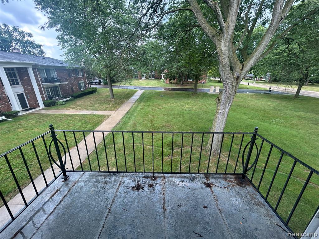 436 S FOX HILLS DR APT 5, Bloomfield Hills, MI 48304 — Photo 21