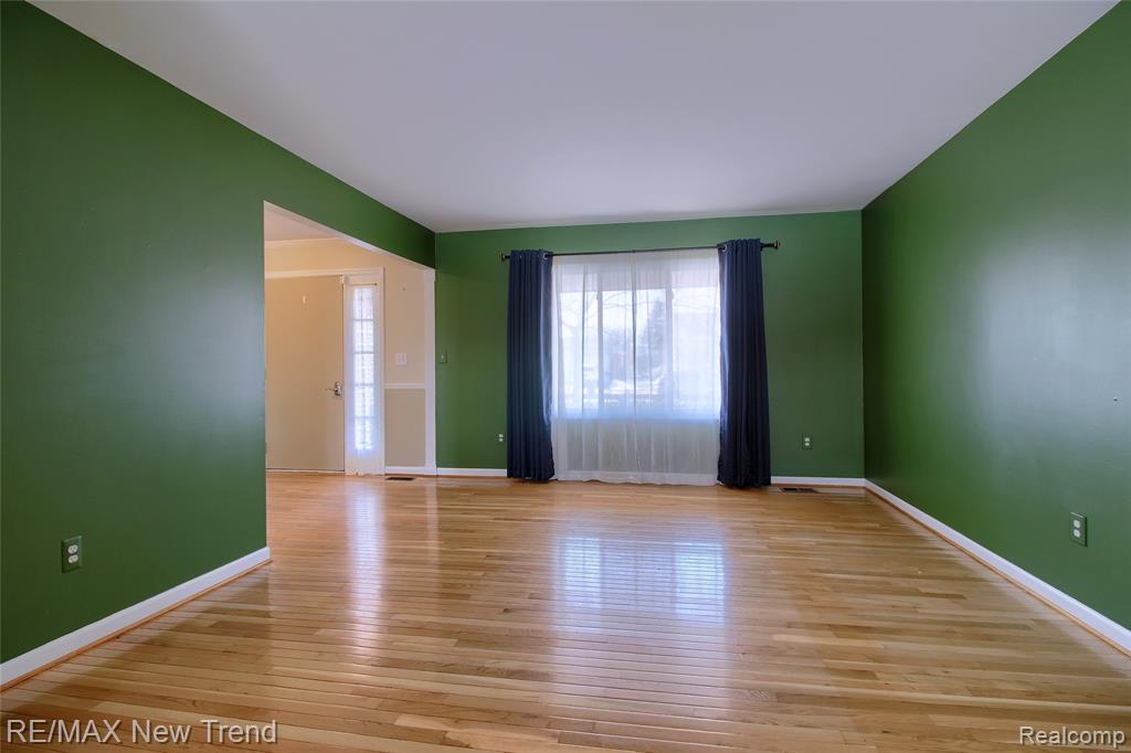 5794 Willow Creek Drive, Canton, MI 48187 — Photo 5