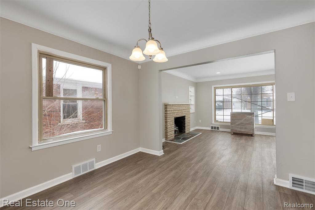 19196 Berden Street, Grosse Pointe, MI 48236 — Photo 10