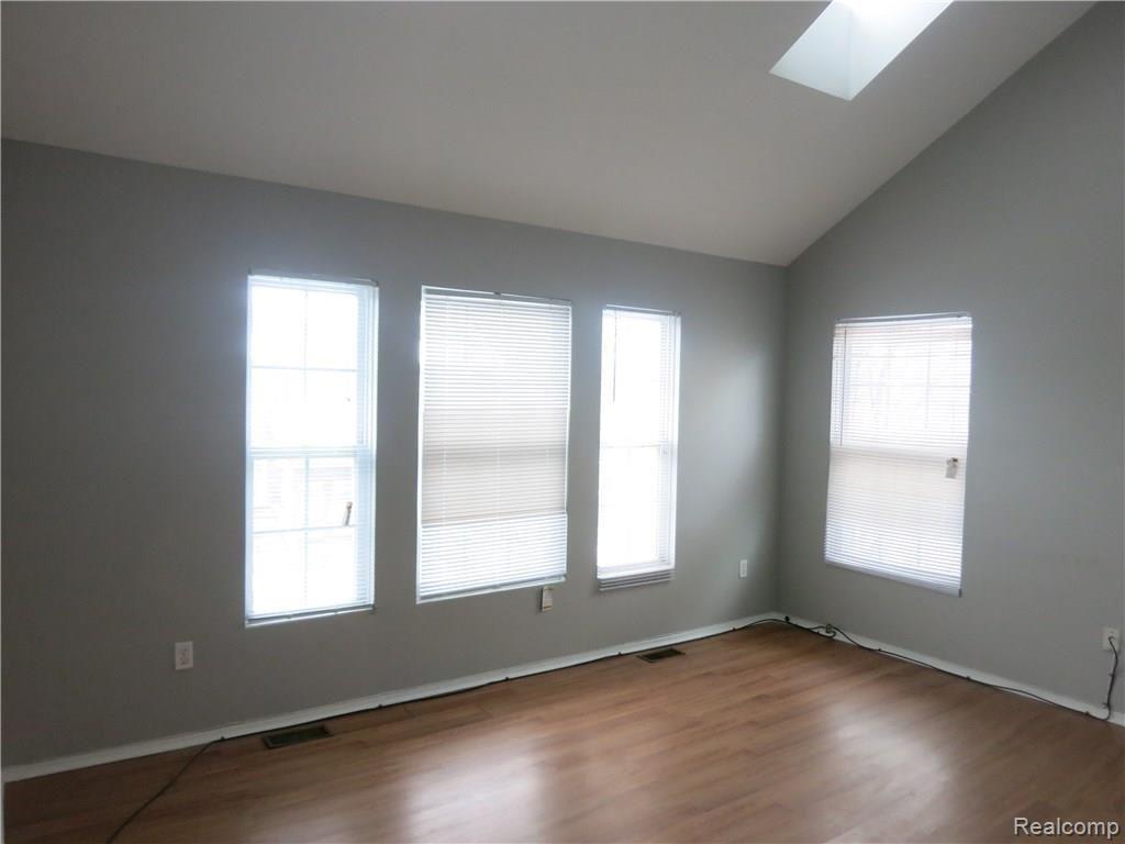 23390 GRAYSON, Southfield, MI 48075 — Photo 11