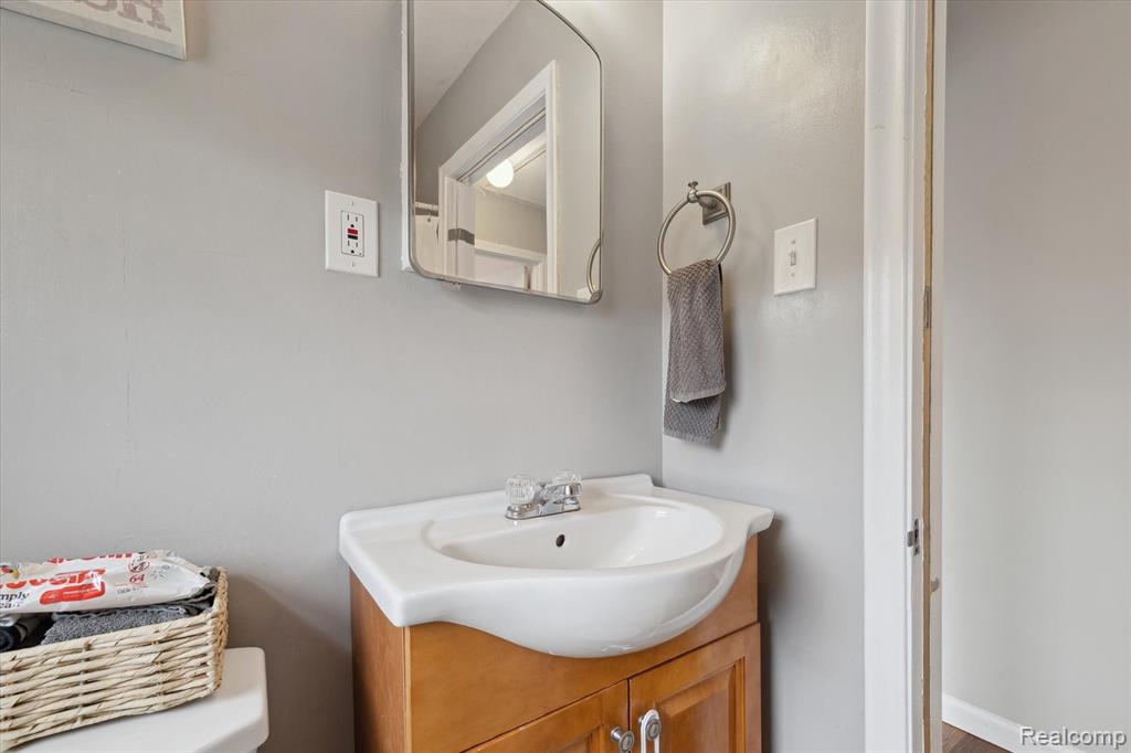 4302 MANDALAY Avenue, Royal Oak, MI 48073 — Photo 11
