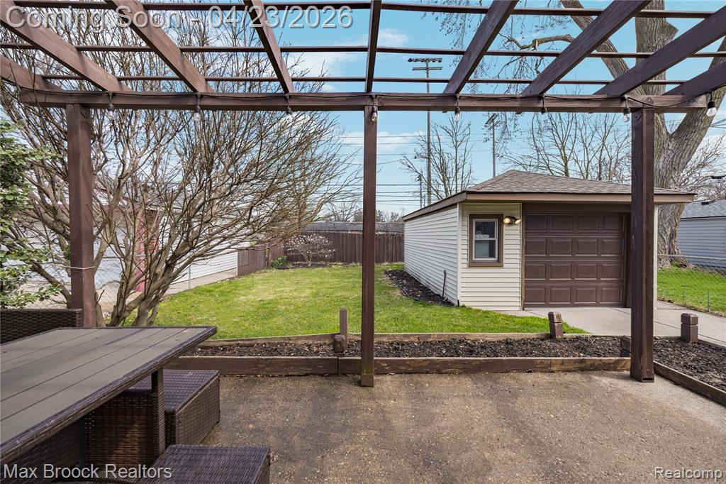 2048 Gardner Avenue, Berkley, MI 48072 — Photo 46