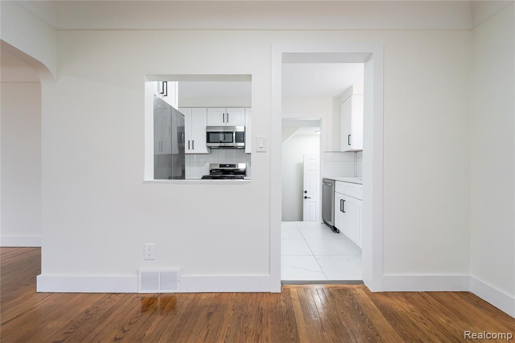 16535 Lincoln Avenue, Eastpointe, MI 48021 — Photo 3