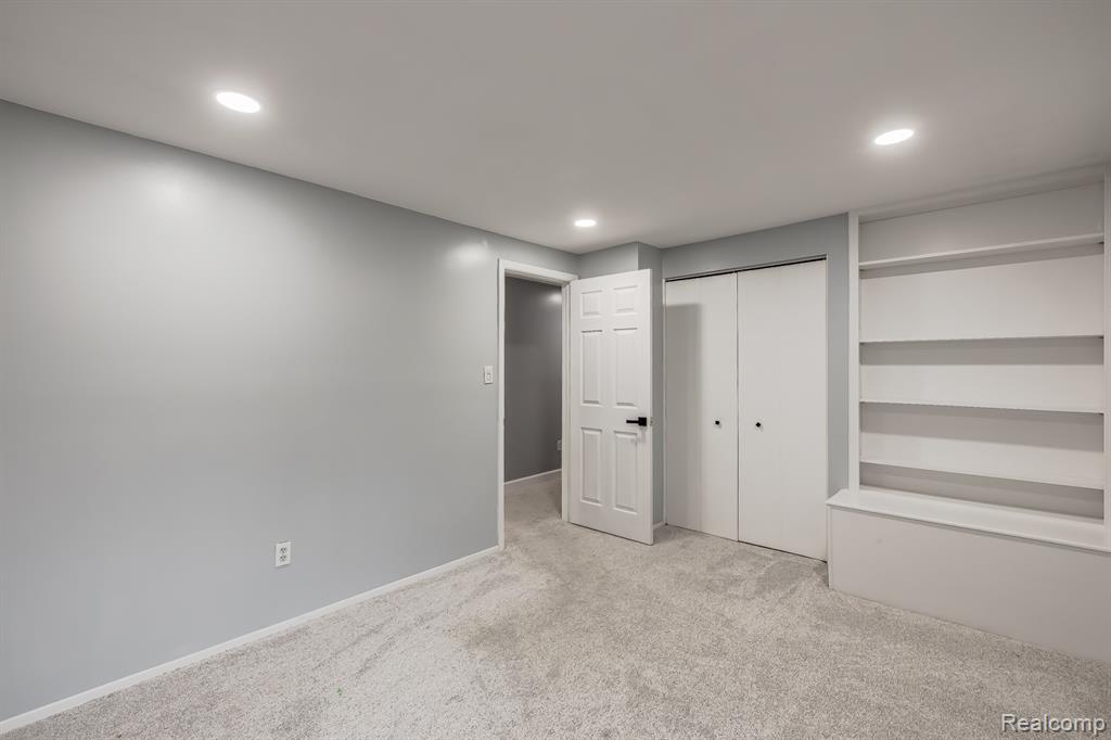 4290 FROSTWOOD, Troy, MI 48098 — Photo 32