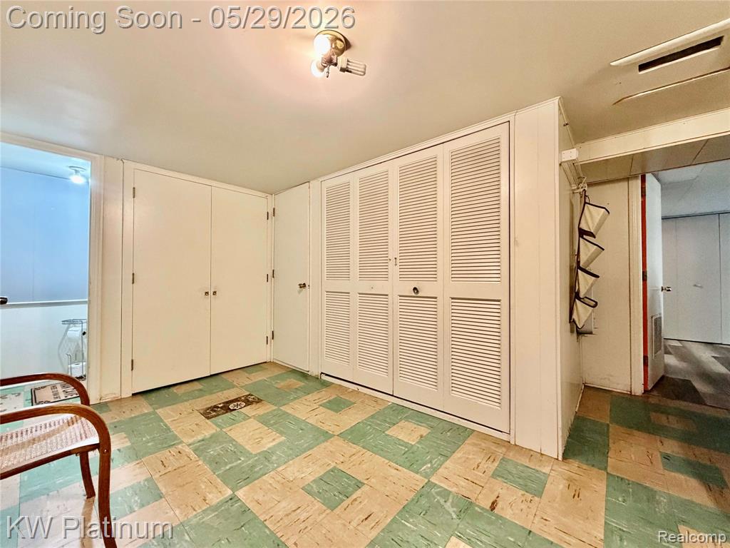 2425 Woodstock Drive, Port Huron, MI 48060 — Photo 44