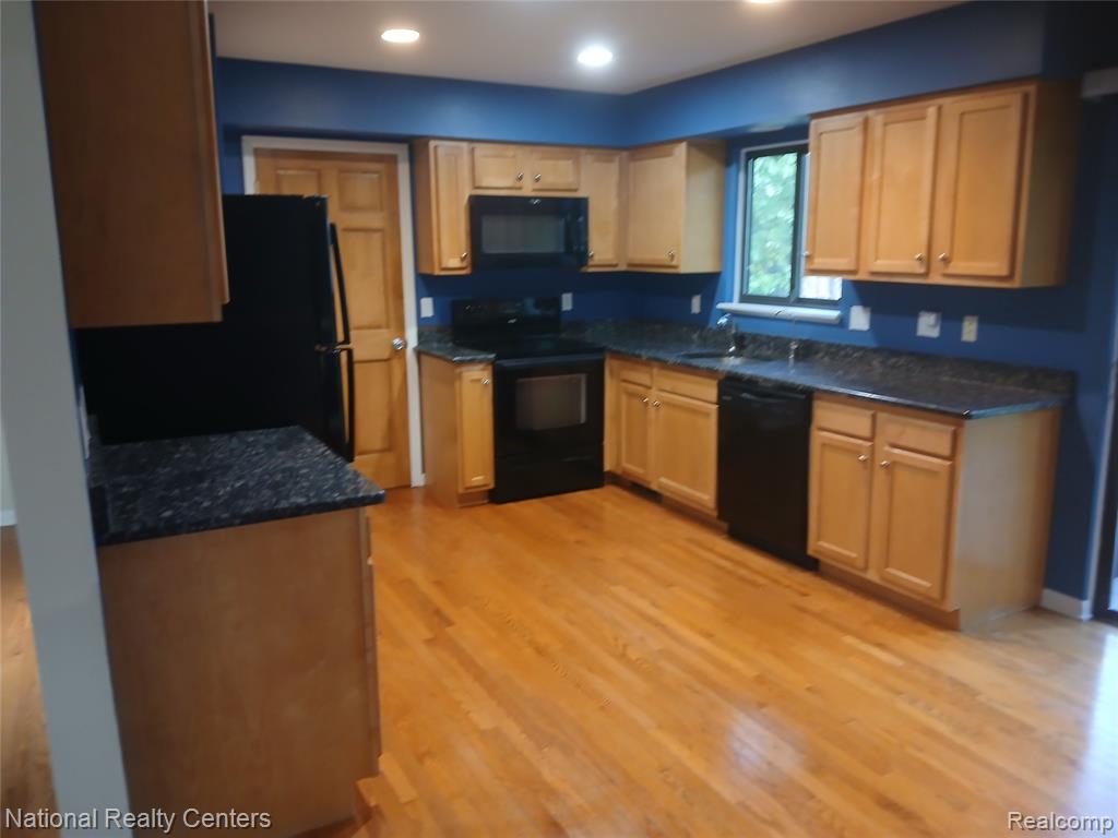 4161 Highland Court, West Bloomfield, MI 48323 — Photo 2