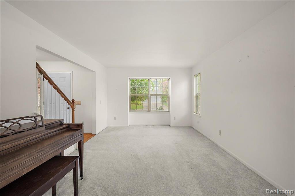 47235 SCARLET Drive S, Novi, MI — Photo 12