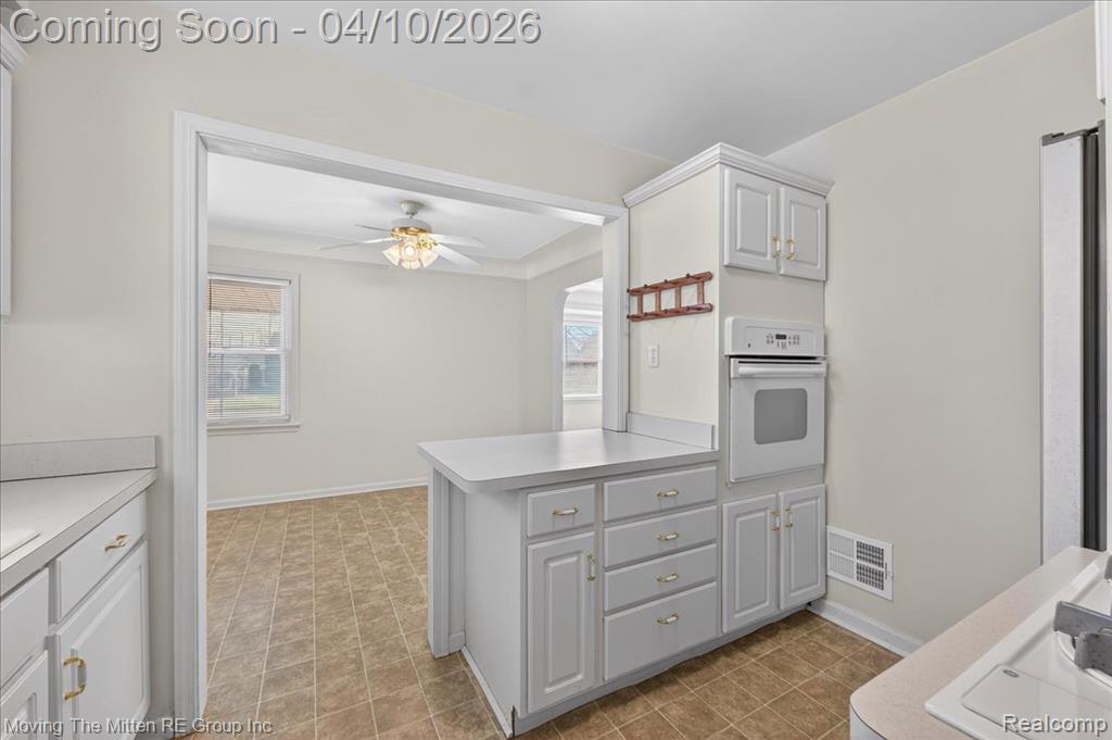 7134 Robinson Avenue, Allen Park, MI 48101 — Photo 13