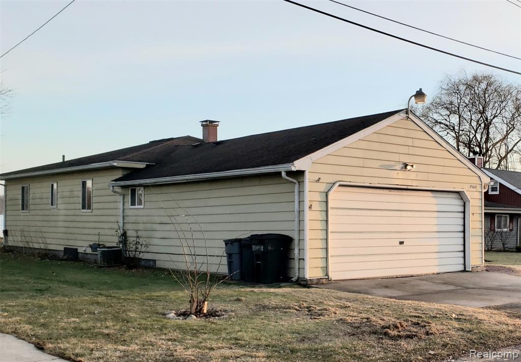 9560 Bluewater Drive, Pinckney, MI 48169 — Photo 9