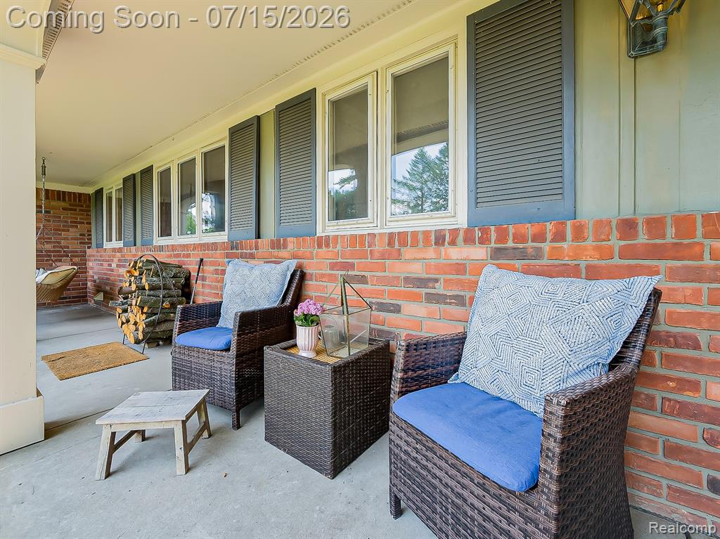 6730 Meadowlake Road, Bloomfield Hills, MI 48301 — Photo 45