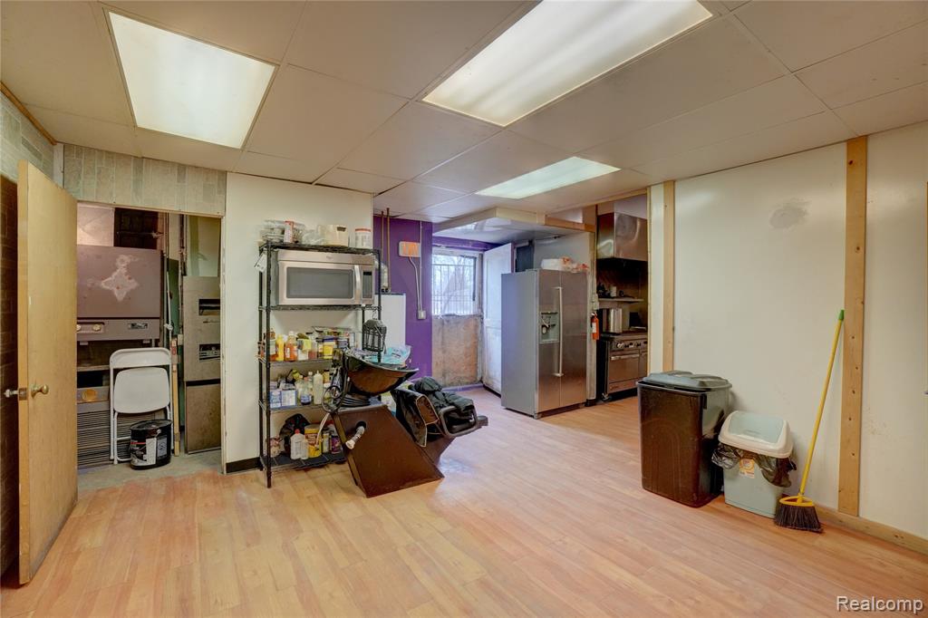 19612 SCHOENHERR Street, Detroit, MI 48205 — Photo 23