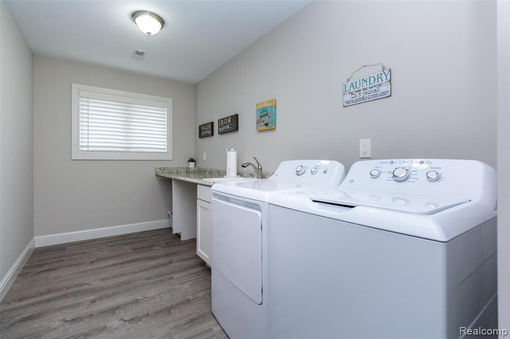 302 Tanview Drive, Oxford, MI, 48371