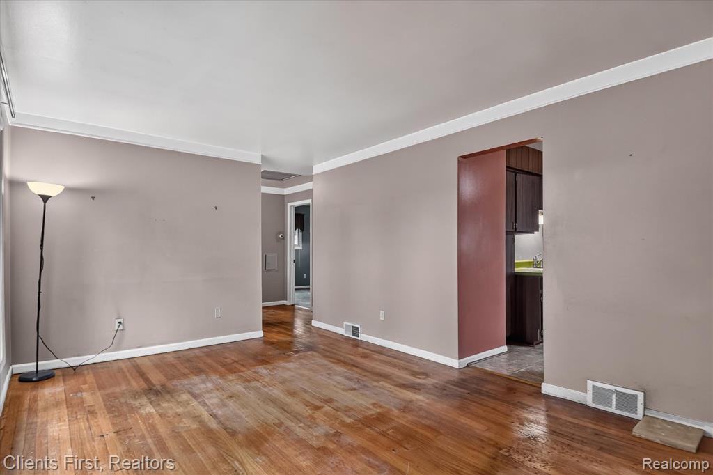 873 Schuman Street, Garden City, MI — Photo 5