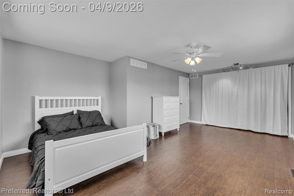 4869 Motorway Drive, Waterford, MI 48328 — Photo 49