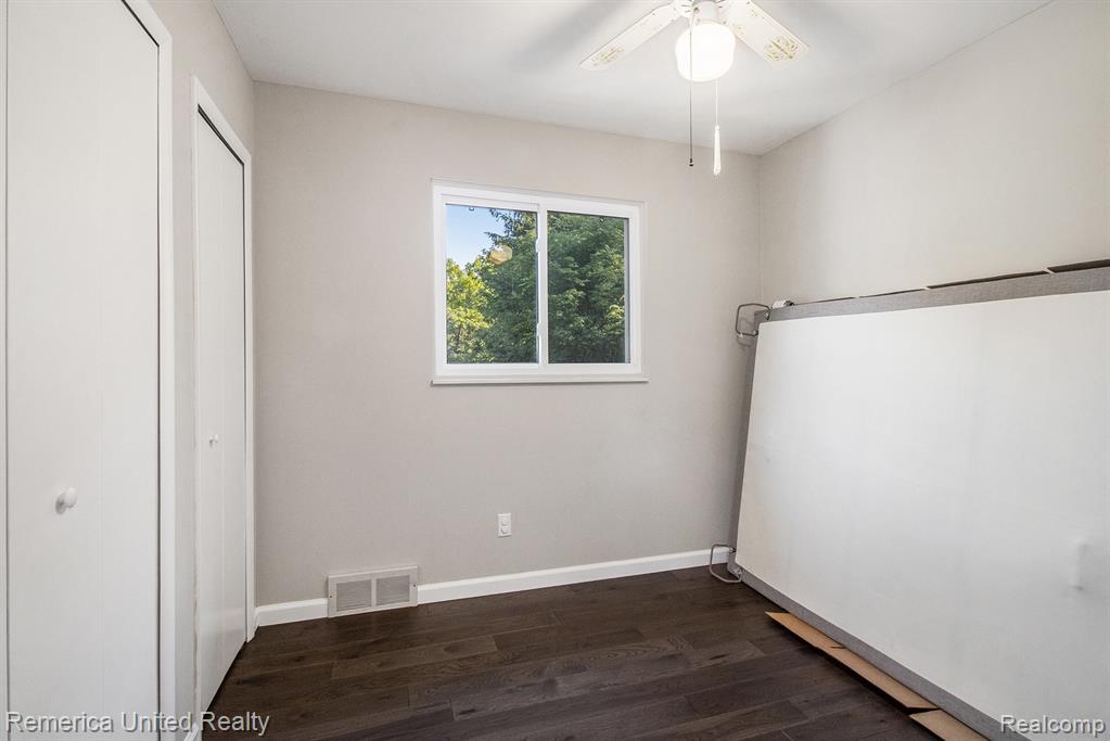 400 E SCHAFER Road, Pinckney, MI 48169 — Photo 16