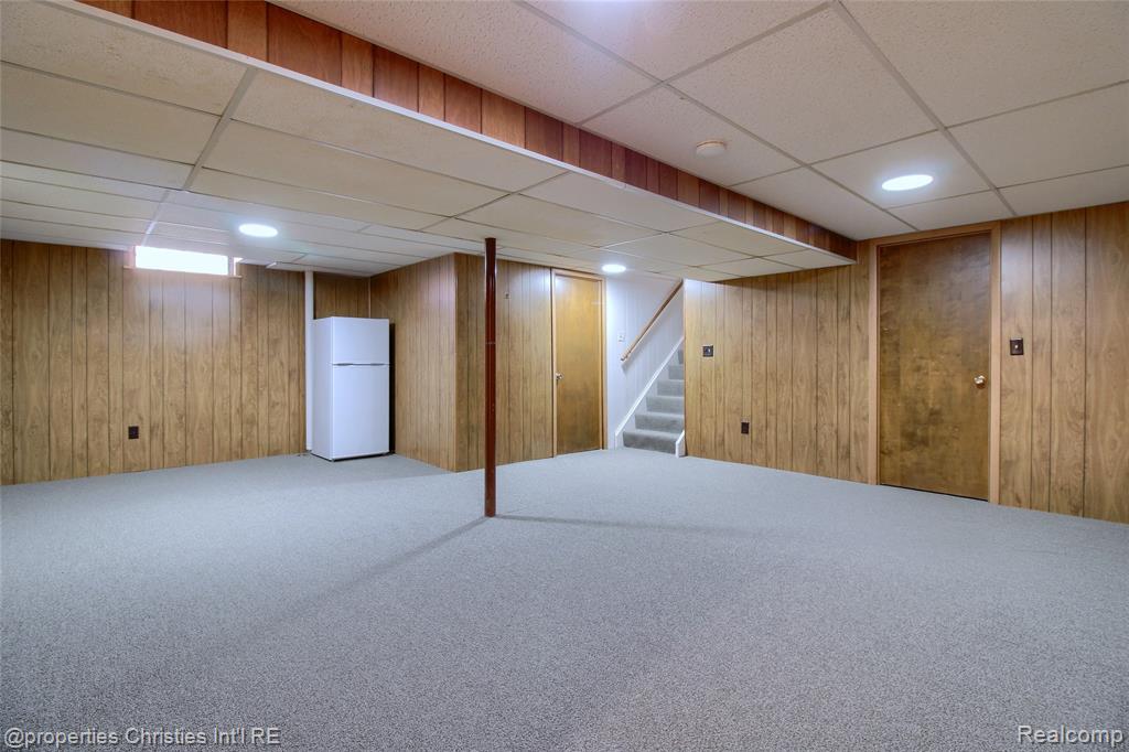 565 Center Ridge, South Lyon, MI 48178 — Photo 23