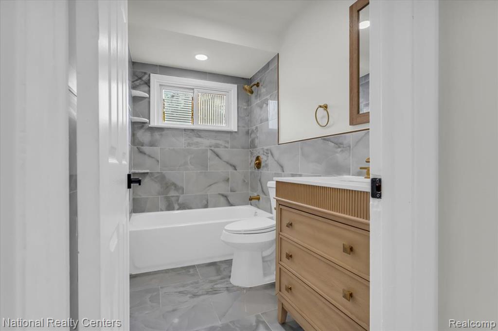 9020 Leverne, Redford, MI 48239 — Photo 21