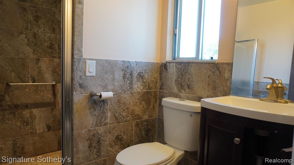 4415 FOX HILL Drive, Sterling Heights, MI 48310 — Photo 21