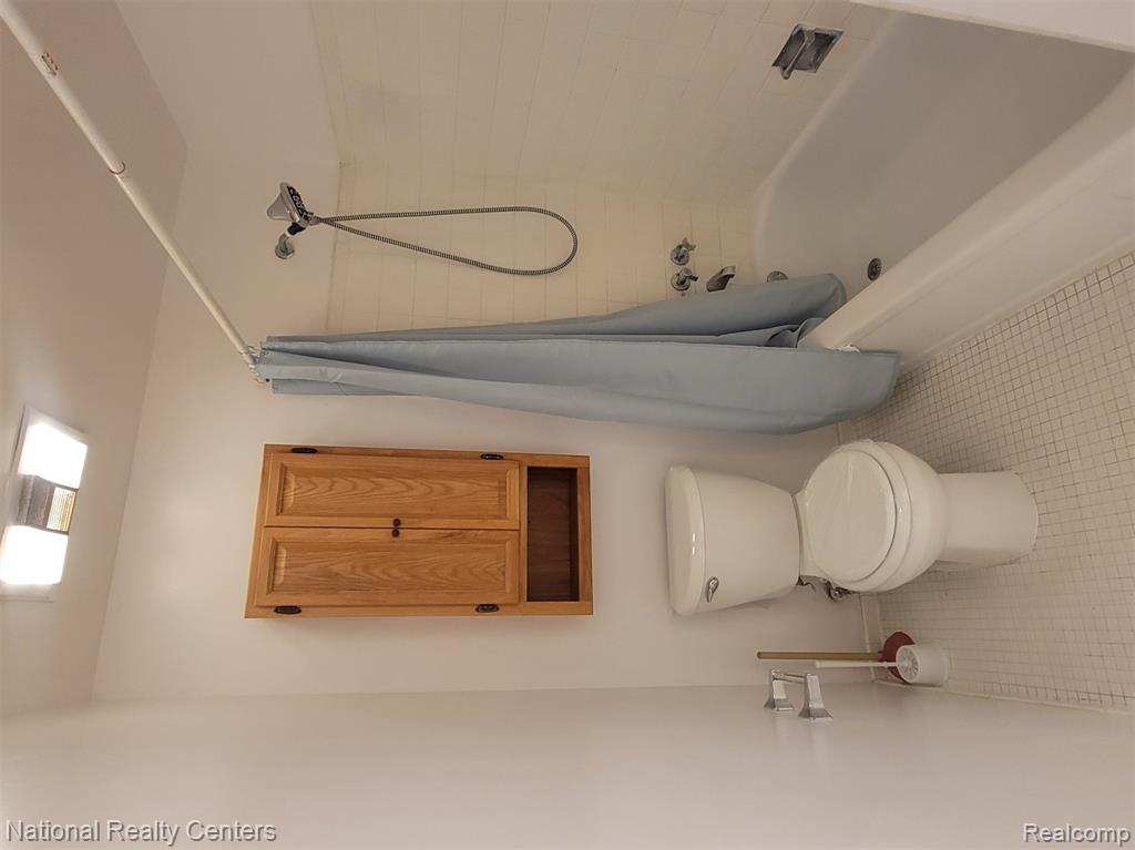 8296 KARAM BLVD, Warren, MI 48093 — Photo 11