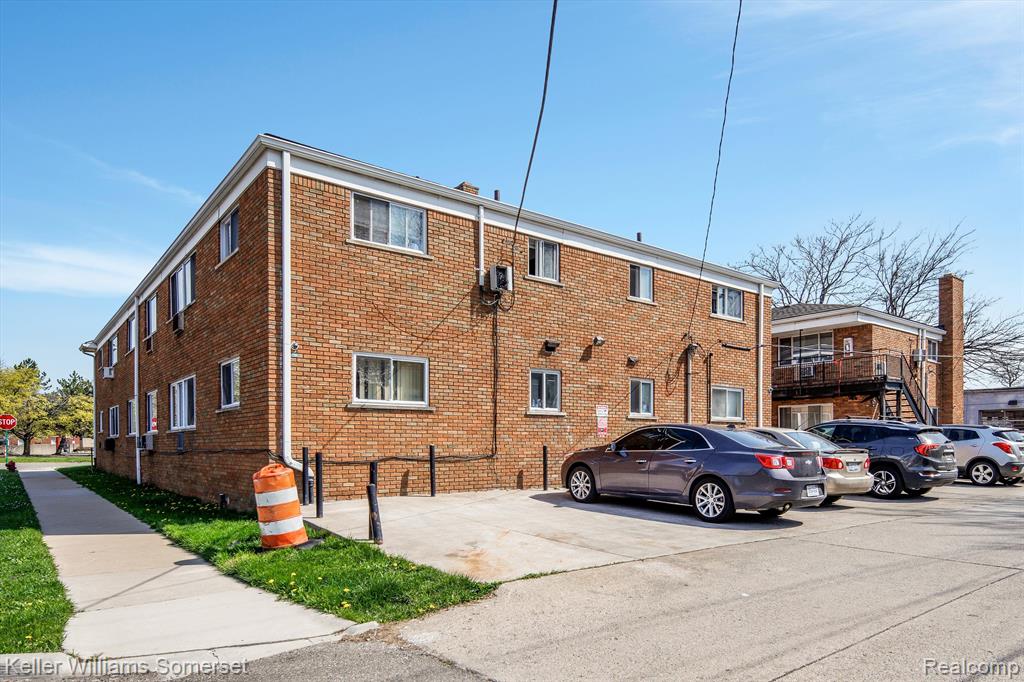 4470 E OUTER Drive, Detroit, MI 48234 — Photo 17
