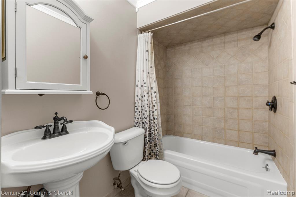 16685 Rudgate Street, Southgate, MI 48195 — Photo 26