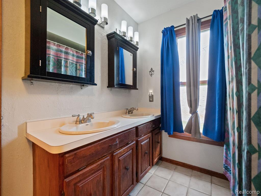 5270 Paula Crest, Commerce Twp, MI 48382 — Photo 18