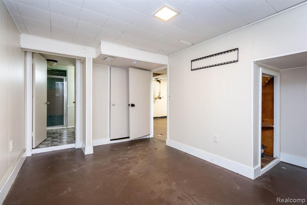 33627 Bock Street, Garden City, MI — Photo 34