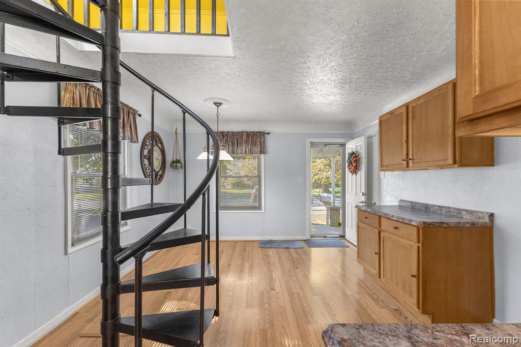 5101 CLIPPERT Street, Dearborn Heights, MI 48125 — Photo 5