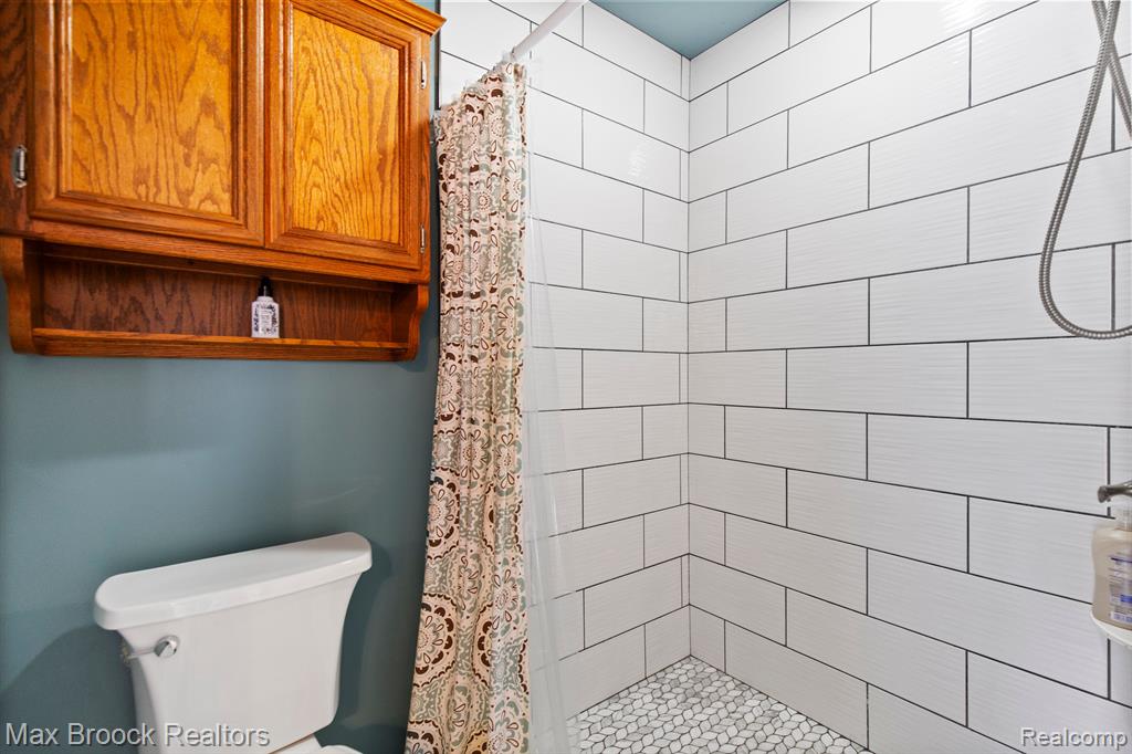 52449 ROBINS NEST Drive, Chesterfield, MI 48047 — Photo 17