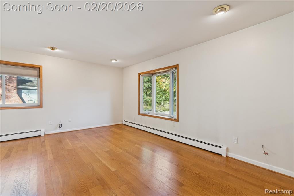 541 Crystalia Street, Commerce Twp, MI 48382 — Photo 8