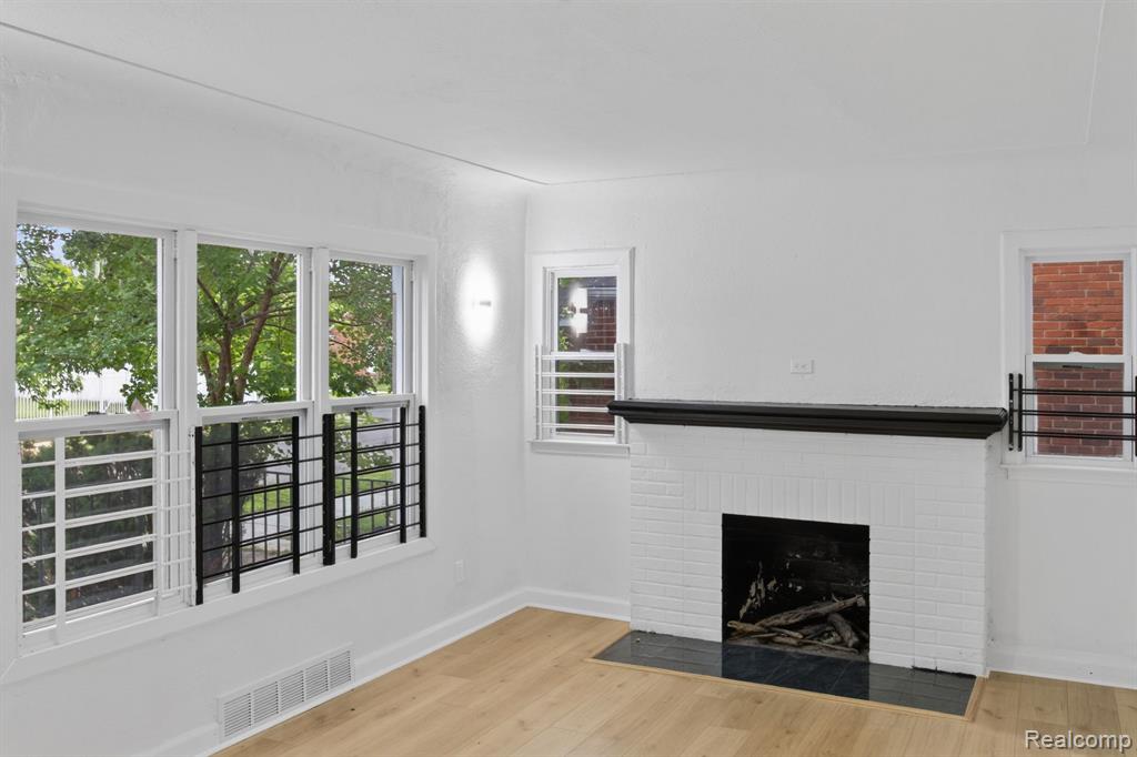 15784 Pinehurst Street - Photo 4