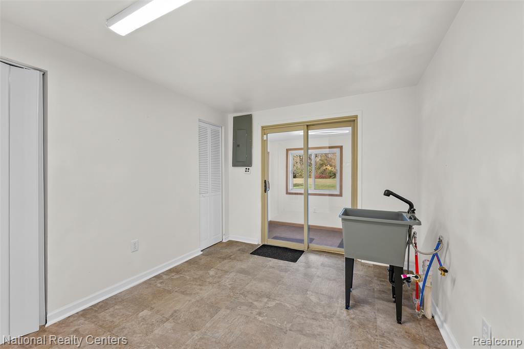 29842 Fort Road, Rockwood, MI — Photo 31