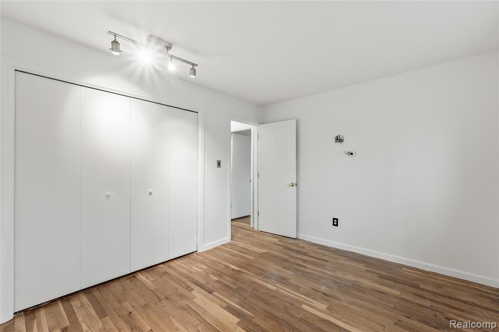 100 W Hickory Grove Road, A2, Bloomfield Hills, MI 48304 — Photo 11