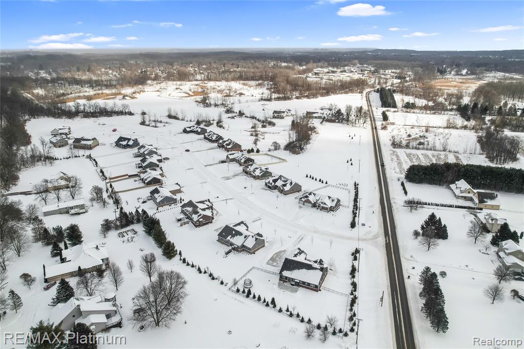 10029 Quarry Ridge Road, Clarkston, MI — Photo 12