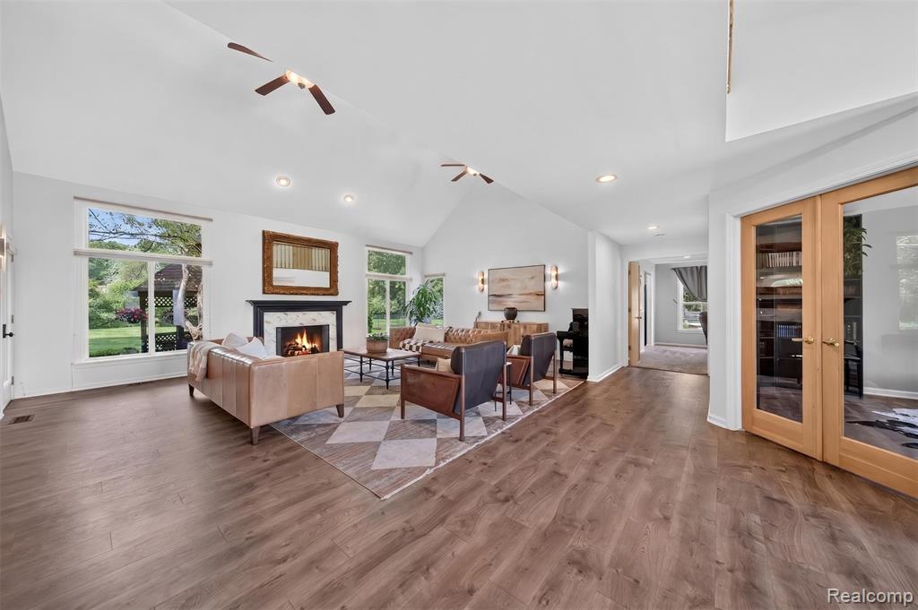 6713 Aurora Drive, Troy, MI 48098 — Photo 32