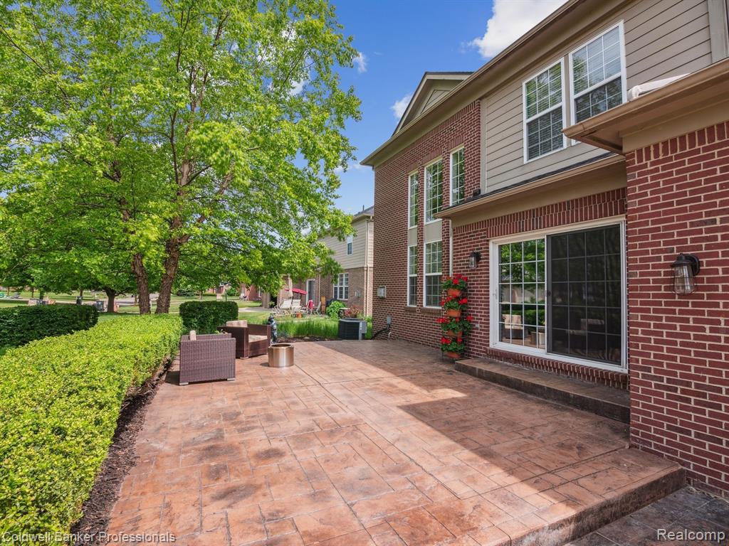 49594 COURTYARD Lane, Canton, MI 48188 — Photo 33