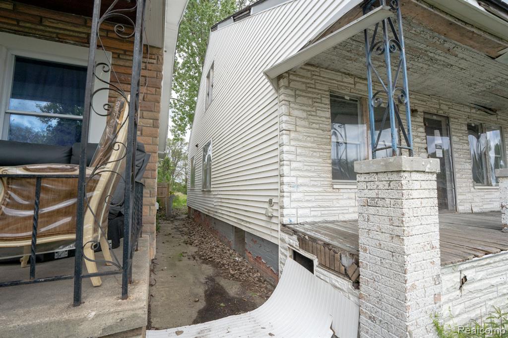 17257 MOENART Street, Hamtramck, MI 48212 — Photo 5