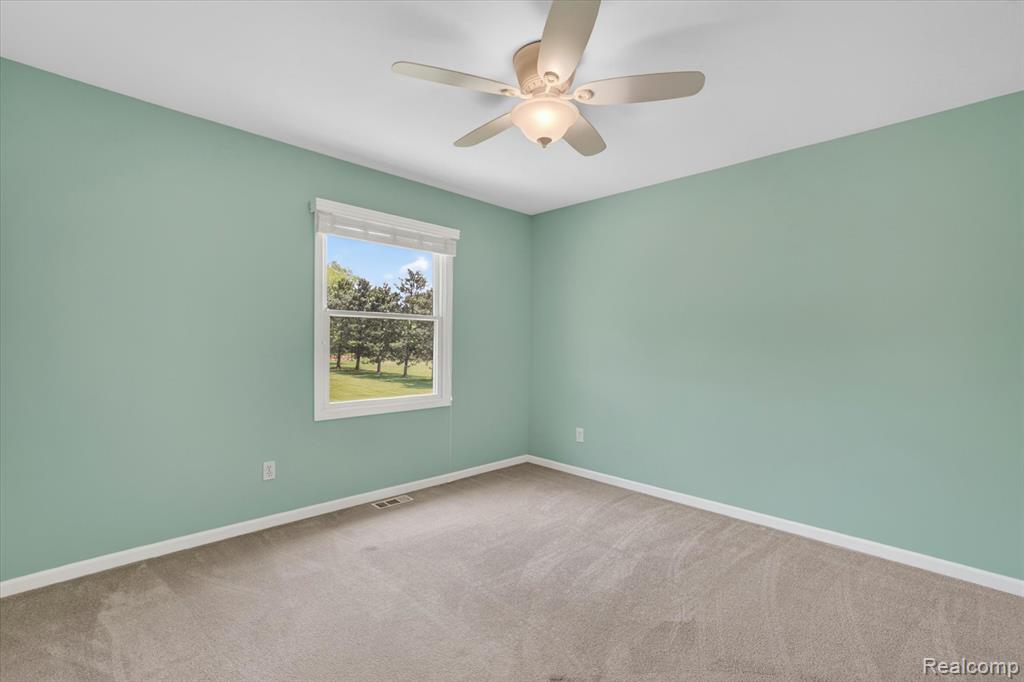 2724 Ore Valley Drive, Hartland, MI 48353 — Photo 29
