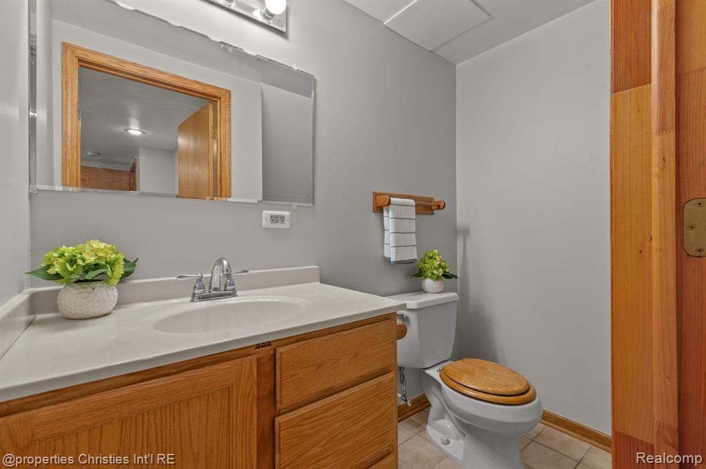 958 New Haven Court, Northville, MI 48167 — Photo 21