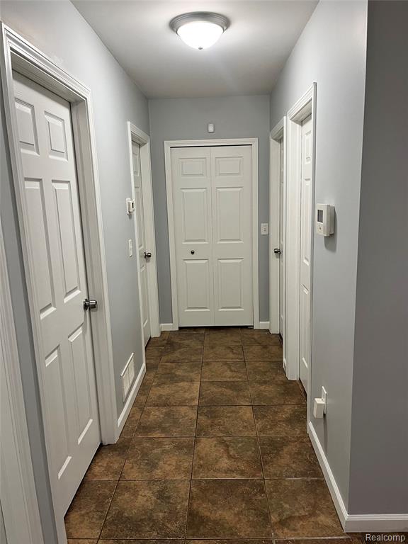 20535 Powers Avenue, Dearborn Heights, MI 48125 — Photo 9