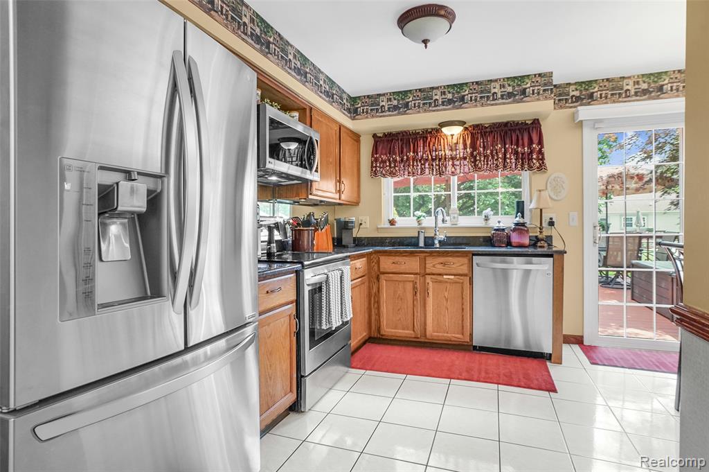 54286 Bradshaw Drive, New Baltimore, MI 48047 — Photo 11