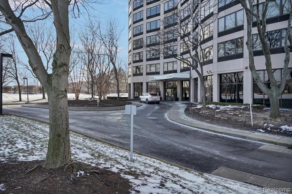 5000 Town Center, 3206, Southfield, MI 48075 — Photo 2