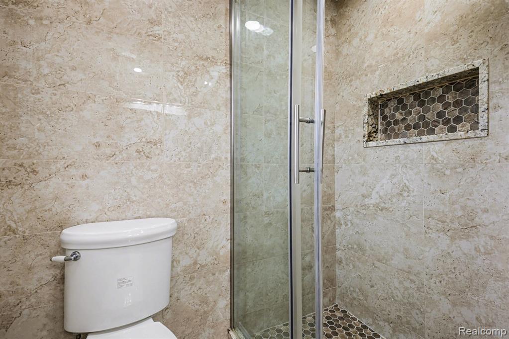5040 Patrick Road, West Bloomfield, MI — Photo 14
