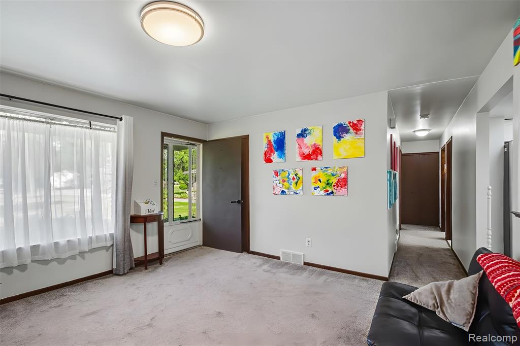 8530 Canal Road, Sterling Heights, MI 48314 — Photo 4