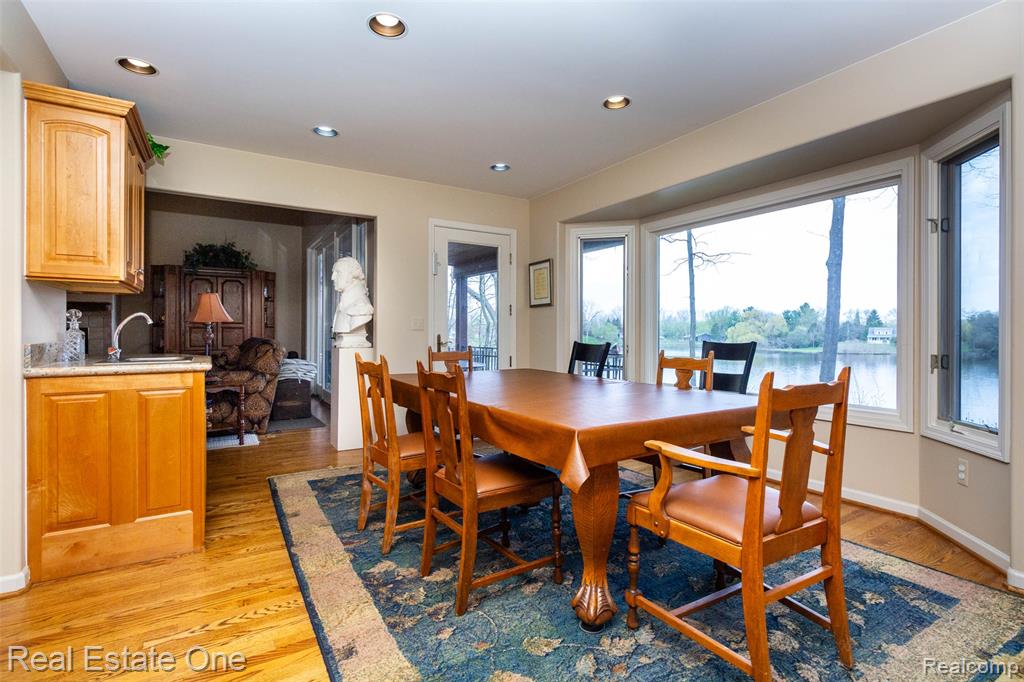10215 Mill Pointe Drive, Goodrich Vlg, MI — Photo 16