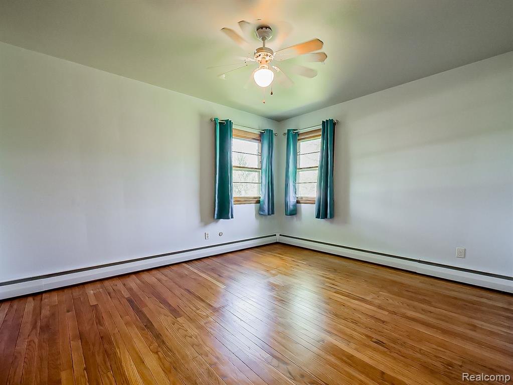 9745 MARSHALL Road, South Lyon, MI 48178 — Photo 13