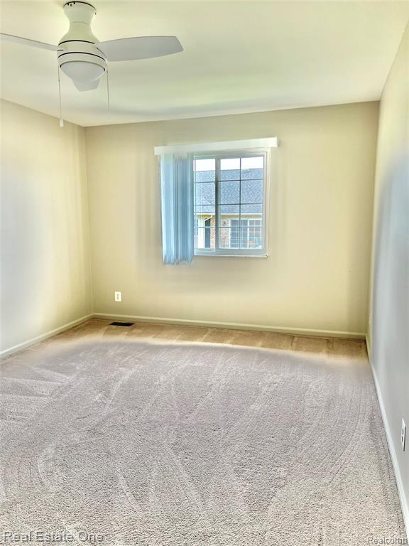 6121 ORCHARD LAKE, 202, West Bloomfield, MI — Photo 10