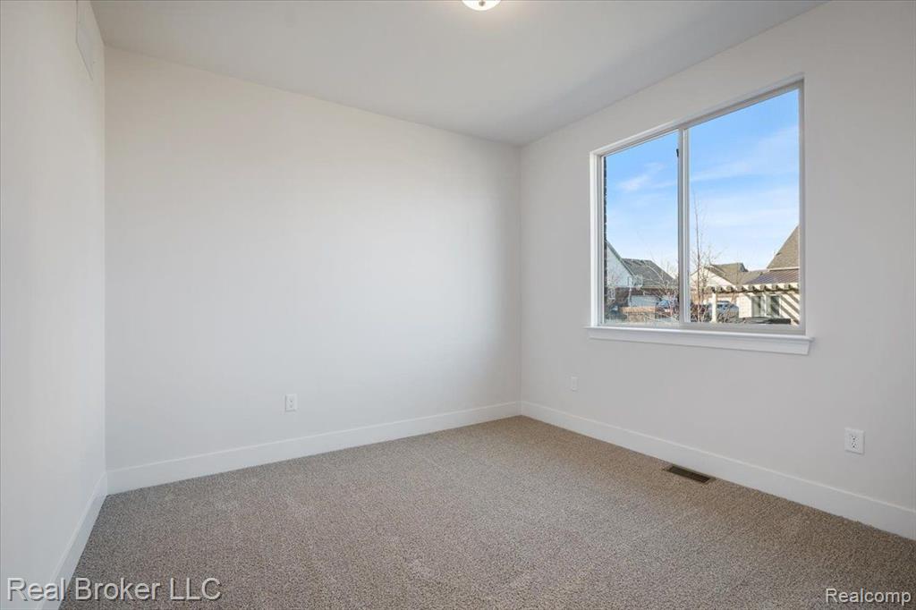 53983 STONYFORD Drive, New Baltimore, MI 48047 — Photo 58
