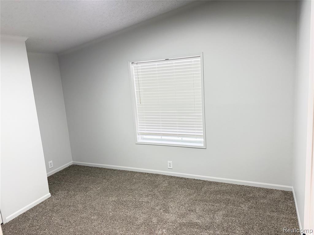 11312 N Lake Drive, Fenton, MI 48430 — Photo 14